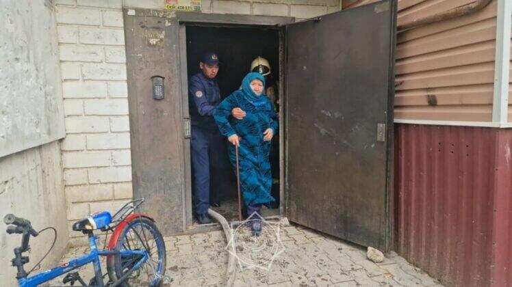 Пожар в верхнедонском районе ростовской. Пожар пострадали дети. Пожар пострадали дети. Многоэтажный дом. Техногенные пожары.