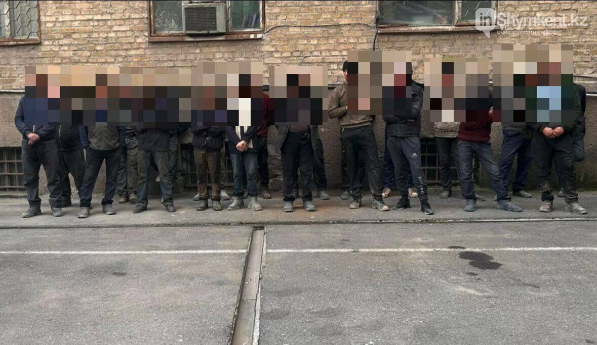Предприниматель незаконно использовал иностранную рабочую силу в Шымкенте